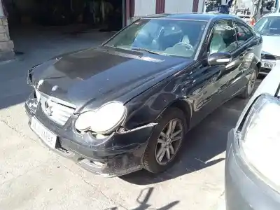 Véhicule à la ferraille mercedes-benz clase c (w203) sportcoupe c 220 cdi (203.706) de l'année 2002 alimenté 611962