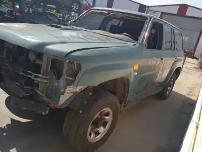 Véhicule à la ferraille nissan patrol gr (y61) * de l'année 2005 alimenté zd30ddti