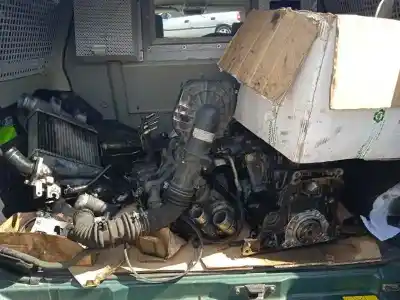 Véhicule à la ferraille nissan patrol gr (y61) * de l'année 2005 alimenté zd30ddti