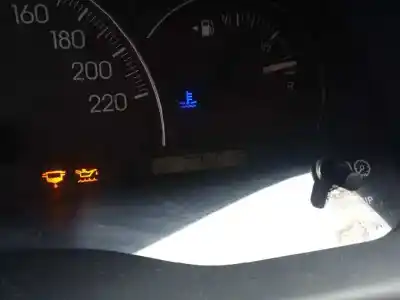 Здавання транспортного засобу toyota avensis verso (m20) 2.0 d4-d luna року 2001 потужний 1cdftv