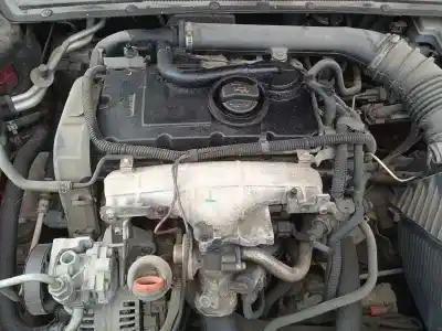 Vehicul casat chrysler sebring berlina 2.0 crd limited al anului 2007 alimentat byl