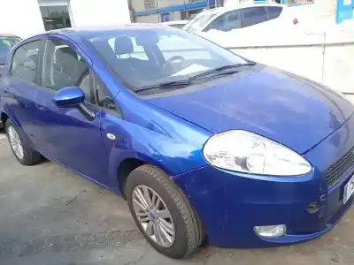Veicolo di demolizione FIAT GRANDE PUNTO (199_) 1.3 D MULTIJET (199.AXD11, 199.AXD1A, 199.AXD1B,... dell'anno 2006 alimentato 199A3000