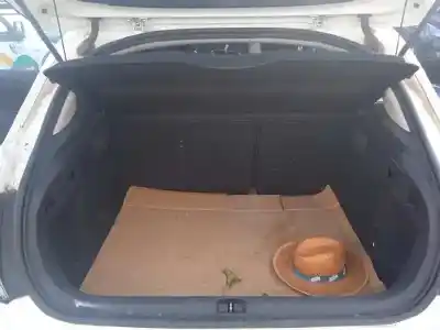 Veículo de Sucata citroen c4 lim. feel edition do ano 2017 alimentado bh02