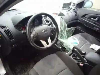 Scrapping Vehicle kia cee´d emotion of the year 2011 powered d4fb