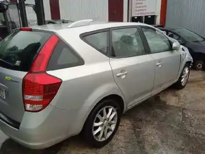 Scrapping Vehicle kia cee´d emotion of the year 2011 powered d4fb