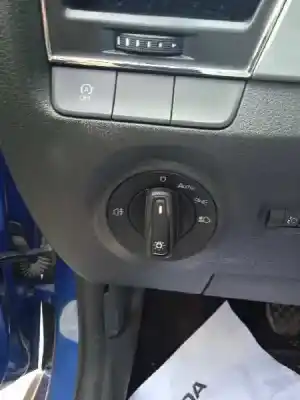 Здавання транспортного засобу skoda fabia 1.0 mpi року 2018 потужний chyb