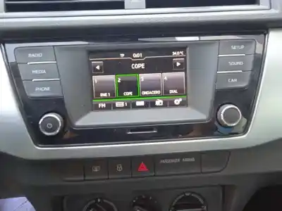 Здавання транспортного засобу skoda fabia 1.0 mpi року 2018 потужний chyb