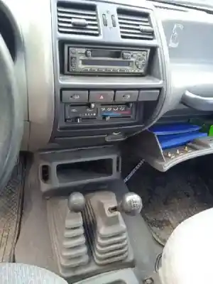 Veículo de Sucata nissan terrano ii (r20) 2.7 td 4wd do ano 1996 alimentado td27t