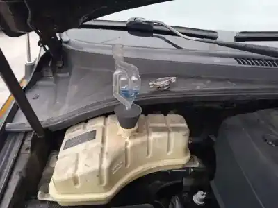 Verschrottungsfahrzeug kia sorento i (jc) 2.5 crdi des jahres 2004 angetrieben d4cb