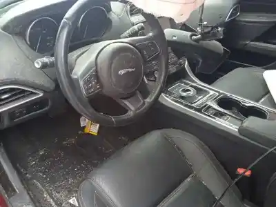 Veículo de Sucata jaguar xe (x760) 2.0 d do ano 2016 alimentado 204dtd