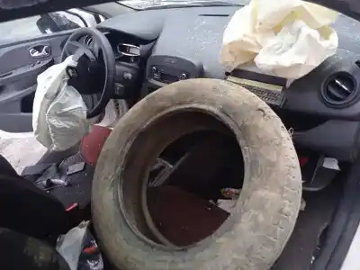 Veículo de Sucata renault clio iv authentique do ano 2013 alimentado k9k612