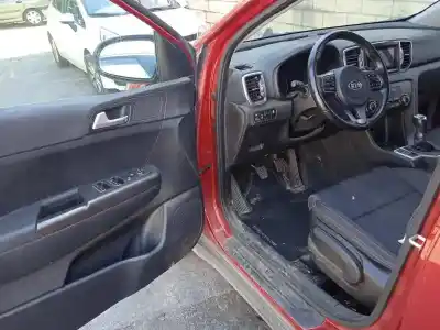 Veicolo di demolizione kia                                                sportage iv (ql, qle)                                                                                                                                                                                                                                      1.6 gdi                                                                                                                                                                                                                                                    dell'anno 2017 alimentato g4fd