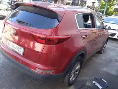 Veicolo di demolizione kia                                                sportage iv (ql, qle)                                                                                                                                                                                                                                      1.6 gdi                                                                                                                                                                                                                                                    dell'anno 2017 alimentato g4fd
