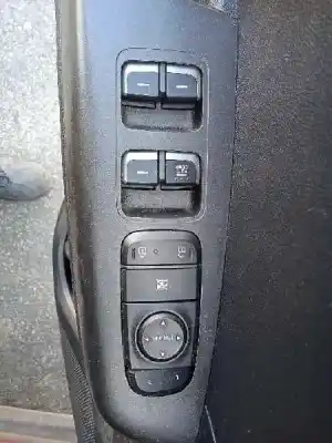 Veicolo di demolizione kia                                                sportage iv (ql, qle)                                                                                                                                                                                                                                      1.6 gdi                                                                                                                                                                                                                                                    dell'anno 2017 alimentato g4fd
