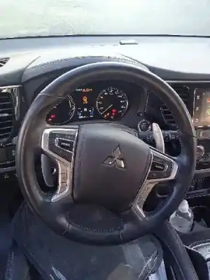 Veículo de Sucata mitsubishi outlander (gf0) phev kaiteki 4wd do ano 2018 alimentado 4b11