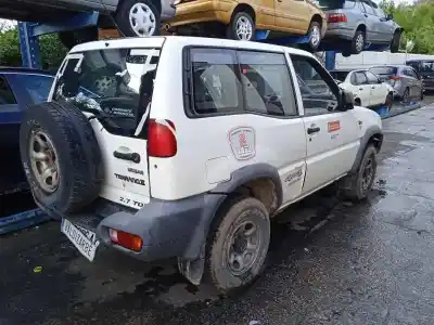 Veicolo di demolizione nissan terrano/terrano.ii (r20) 2.4 cat dell'anno 1999 alimentato td27ti