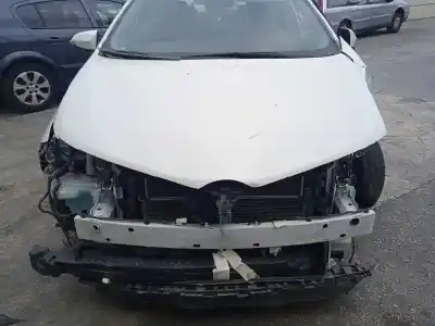 Veículo de Sucata toyota auris hybrid active do ano 2015 alimentado 2zr