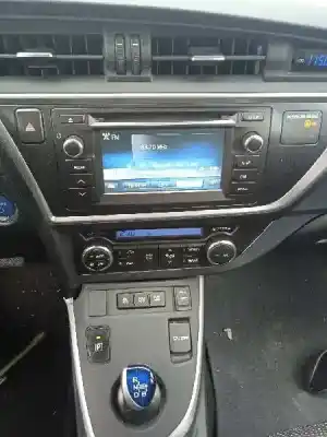 Veículo de Sucata toyota auris hybrid active do ano 2015 alimentado 2zr