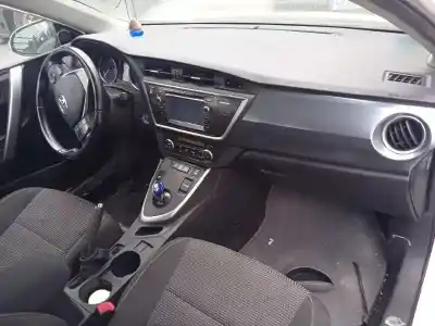 Veículo de Sucata toyota auris hybrid active do ano 2015 alimentado 2zr