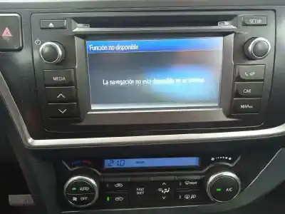 Veículo de Sucata toyota auris hybrid active do ano 2015 alimentado 2zr