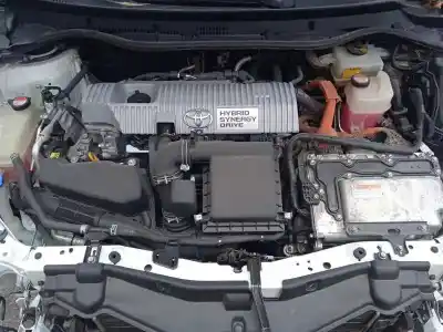 Veículo de Sucata toyota auris hybrid active do ano 2015 alimentado 2zr