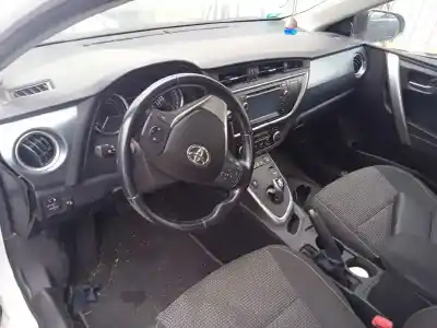 Veículo de Sucata toyota auris hybrid active do ano 2015 alimentado 2zr