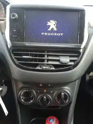 Verschrottungsfahrzeug peugeot 2008 (--.2013->) style des jahres 2017 angetrieben bh02