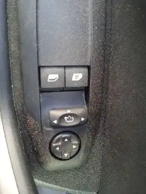 Verschrottungsfahrzeug peugeot 2008 (--.2013->) style des jahres 2017 angetrieben bh02