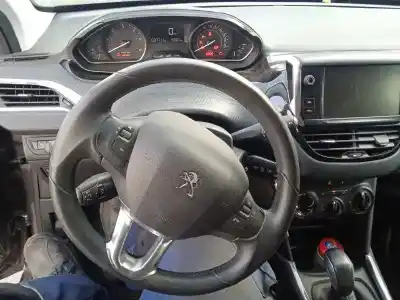 Verschrottungsfahrzeug peugeot 2008 (--.2013->) style des jahres 2017 angetrieben bh02
