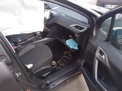 Verschrottungsfahrzeug peugeot 2008 (--.2013->) style des jahres 2017 angetrieben bh02