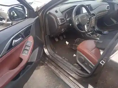 Veículo de Sucata infiniti q30 1.6 premium do ano 2016 alimentado 270910