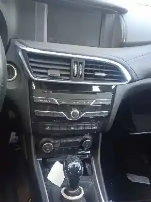 Veículo de Sucata infiniti q30 1.6 premium do ano 2016 alimentado 270910