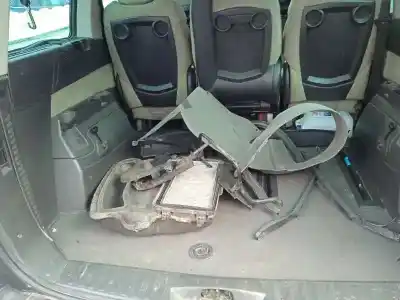 Veículo de Sucata peugeot 807 st pack do ano 2005 alimentado rhw