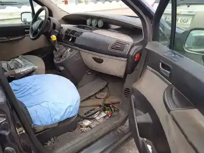 Veículo de Sucata peugeot 807 st pack do ano 2005 alimentado rhw