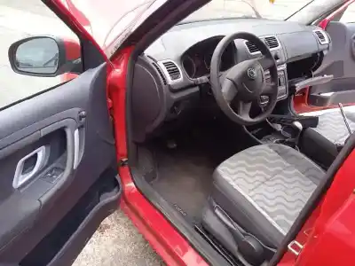 Veicolo di demolizione skoda fabia (5j2 ) 1.2 dell'anno 2010 alimentato chfa