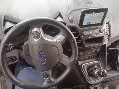 Veículo de Sucata ford tourneo connect trend do ano 2018 alimentado ztga