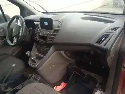 Veículo de Sucata ford tourneo connect trend do ano 2018 alimentado ztga