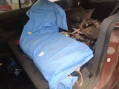 Veículo de Sucata ford tourneo connect trend do ano 2018 alimentado ztga