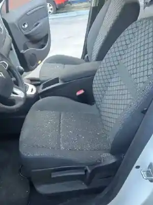 Здавання транспортного засобу renault                                            scenic iii                                                                                                                                                                                                                                                 authentique                                                                                                                                                                                                                                                року 2011 потужний k4m858