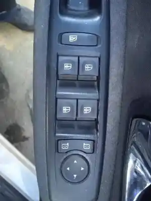 Здавання транспортного засобу renault                                            scenic iii                                                                                                                                                                                                                                                 authentique                                                                                                                                                                                                                                                року 2011 потужний k4m858
