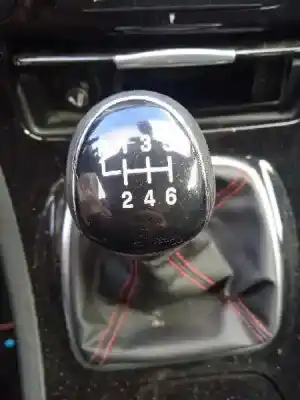 Здавання транспортного засобу ford s-max (ca1) titanium (03.2010->) року 2011 потужний txwa
