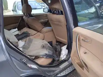 Veículo de Sucata bmw x3 (e83) 2.0d do ano 2005 alimentado 204d4