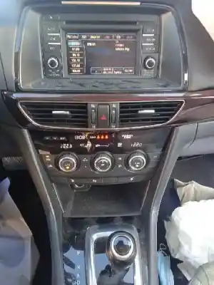 Véhicule à la ferraille mazda                                              6 lim. (gh) (.2012->)                                                                                                                                                                                                                                      luxury                                                                                                                                                                                                                                                     de l'année 2013 alimenté sh
