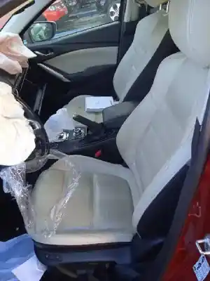 Véhicule à la ferraille mazda                                              6 lim. (gh) (.2012->)                                                                                                                                                                                                                                      luxury                                                                                                                                                                                                                                                     de l'année 2013 alimenté sh