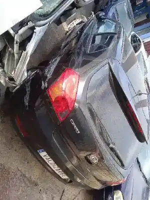 Veículo de Sucata kia cee´d 1.6 crdi cat do ano 2010 alimentado d4fb