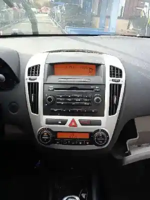 Veículo de Sucata kia cee´d 1.6 crdi cat do ano 2010 alimentado d4fb