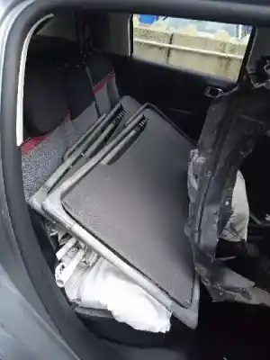 Sloopvoertuig citroen c3 1.2 12v vti / puretech van het jaar 2021 aangedreven yht