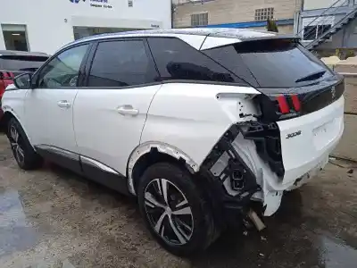 Sloopvoertuig peugeot 3008 allure van het jaar 2019 aangedreven yh01