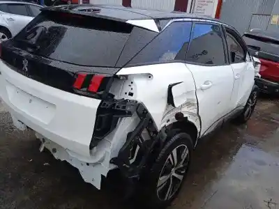 Sloopvoertuig peugeot 3008 allure van het jaar 2019 aangedreven yh01