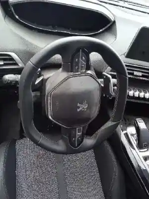 Sloopvoertuig peugeot 3008 allure van het jaar 2019 aangedreven yh01